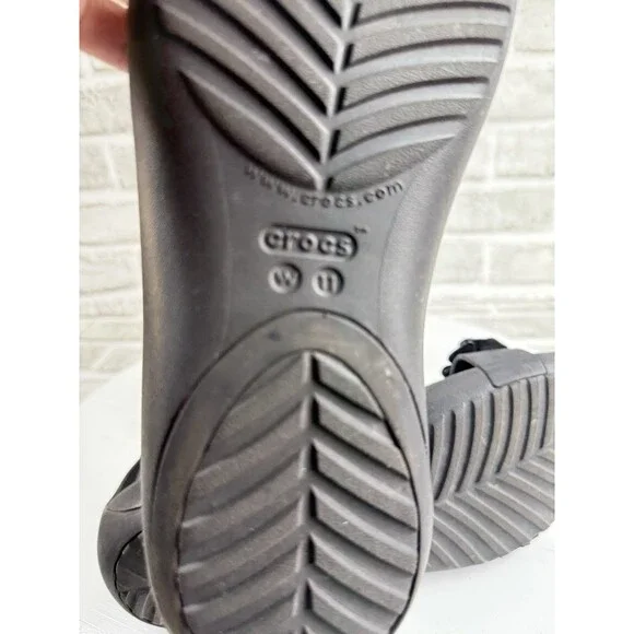 Crocs Serena Women's Size 11 Black T Strap Floral Embellish Bach Summer Sandals - Picture 9 of 12